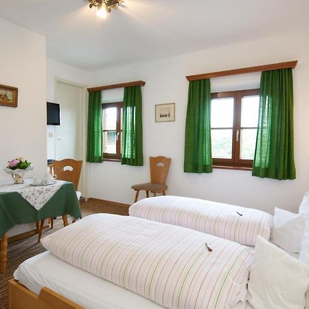 Hotel Alter Ziehbrunnen Bad Endorf Esterno foto