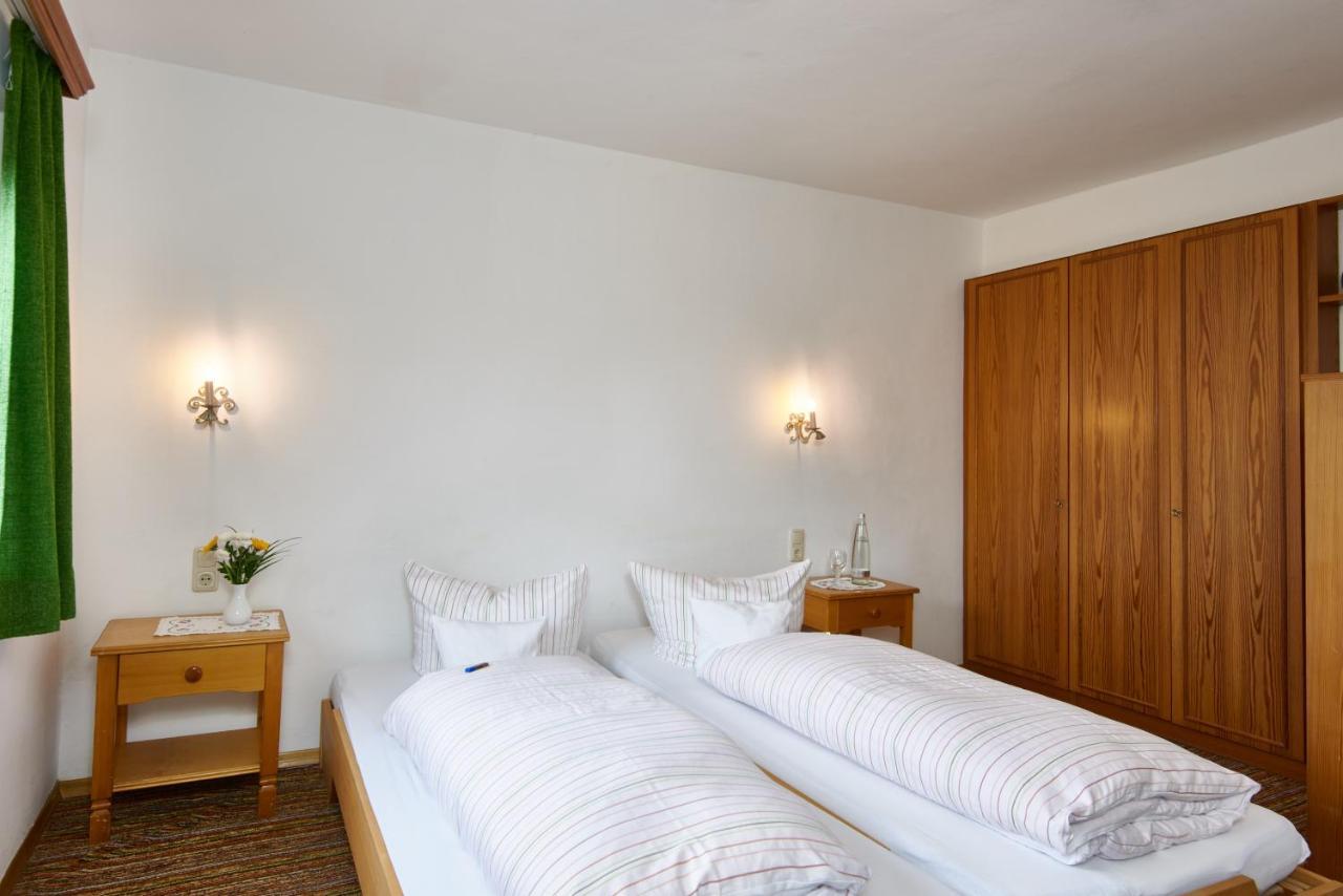 Hotel Alter Ziehbrunnen Bad Endorf Esterno foto